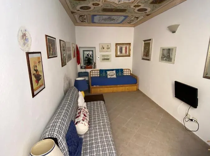 Отель La Casa Di Napoleone *